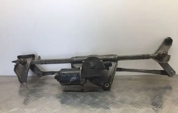 Toyota RAV 4 (XA20) Front wiper linkage and motor 8511042130 1592004842