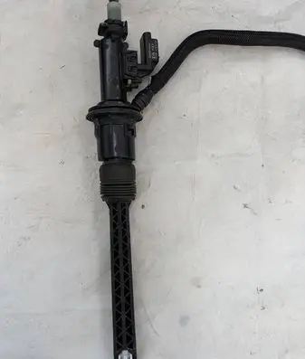 Peugeot 208 II Clutch slave cylinder