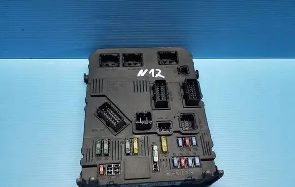 Peugeot 206 Comfort/convenience module S120104700I