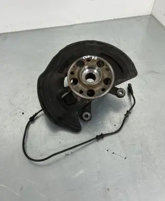 Mercedes-Benz CLA C117 X117 W117 Front wheel hub