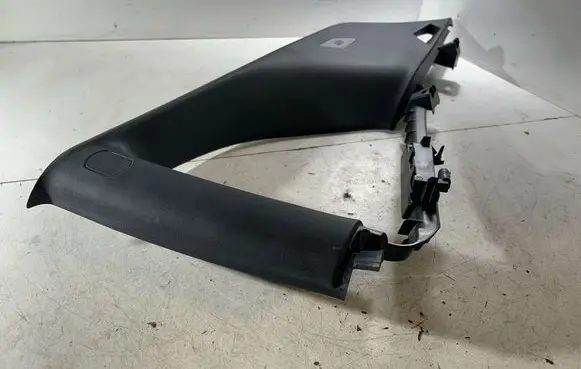 Dodge Challenger (C) pillar trim 5RP36DX9AE 04B7168001C