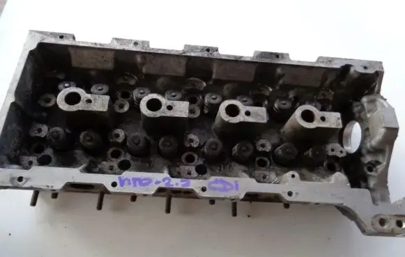 Mercedes-Benz Vito Viano W638 Engine head 