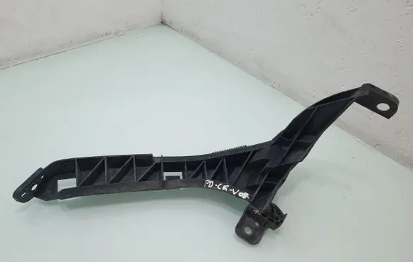 Honda CR-V Headlight/headlamp mounting bracket 71140SWA