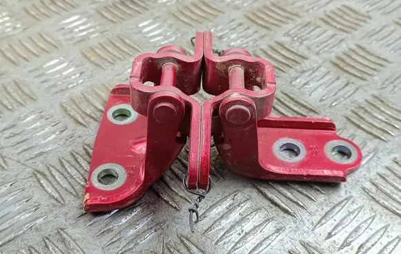Rear door hinge set