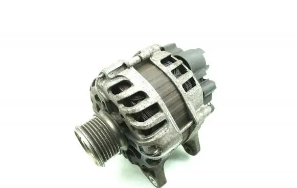 Renault Captur Generator/alternator 231008918R