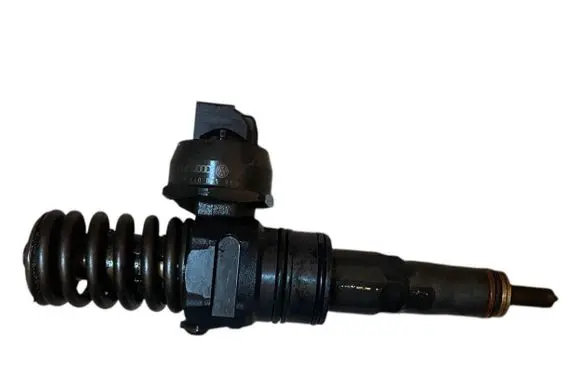 Skoda Octavia Mk2 (1Z) Fuel injector 038130073AG 0414720215 0414720265