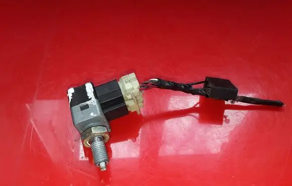 Hyundai Trajet Brake pedal sensor switch 9381038100