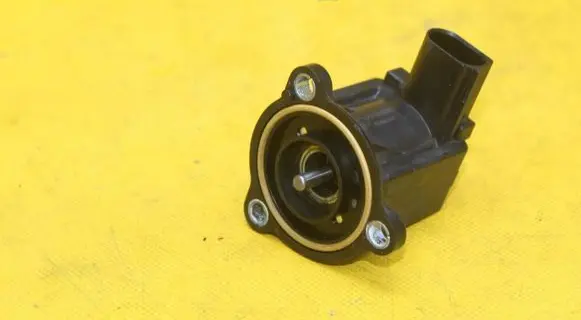 Volkswagen Golf V Turbo solenoid valve 06H145710D