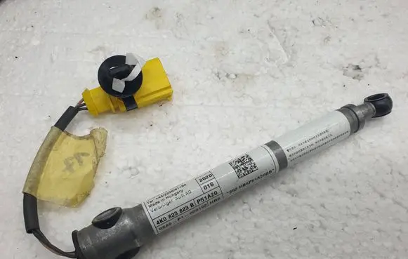Audi A6 S6 C8 4K Bonnet Pedestrian Airbag Actuator 4K0823823B