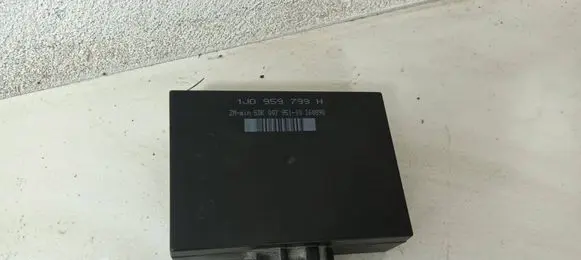 Volkswagen Golf IV Comfort/convenience module 1J0959799H 5DK00795100