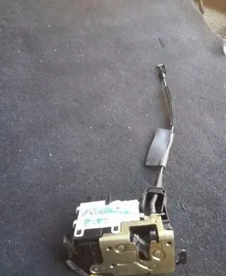 Ford Maverick Front door lock