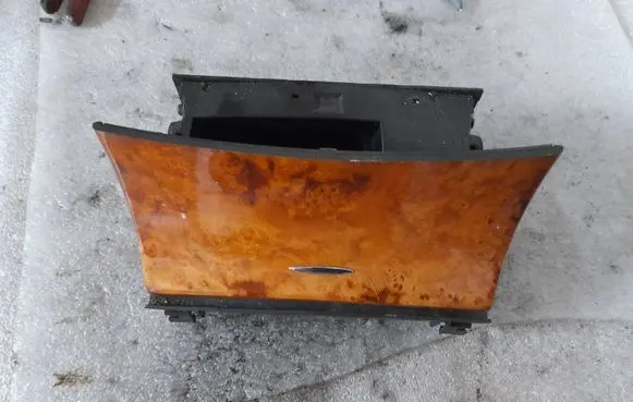 Mercedes-Benz E W211 Car ashtray A2118101330 2118101330