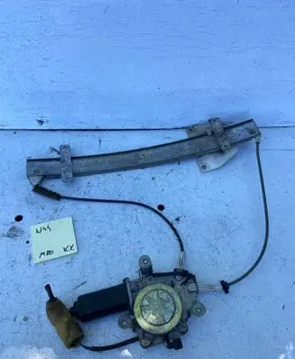 Hyundai Coupe Front door window regulator with motor 