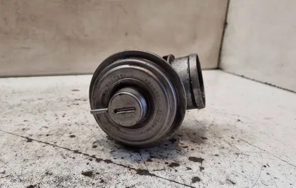 BMW 3 E46 EGR valve 72252302