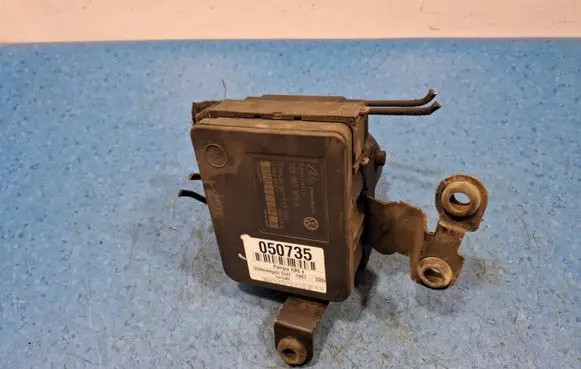 Volkswagen Golf IV ABS Pump 1C0907379K