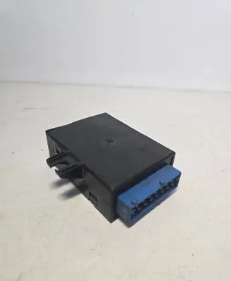 BMW 3 E46 Window wiper relay 61358357068