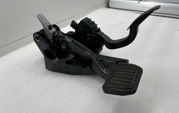 Tesla Model 3 Pedal assembly 104469200D 202970952590 2202970952590