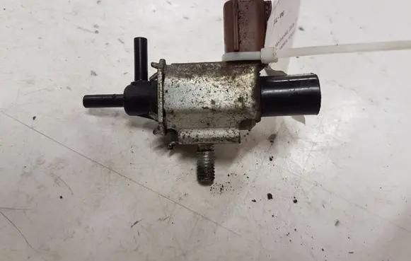 Mazda 6 Vacuum valve K5T46591