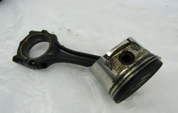 Ford Maverick Piston 