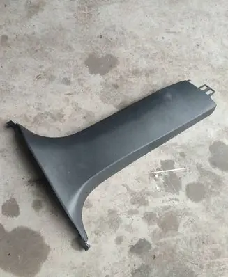 BMW X6M F86 (B) pillar trim (bottom) 7385627