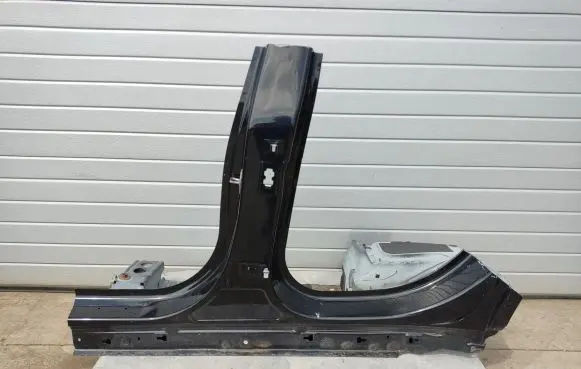 BMW X2 F39 Pillar (middle) 