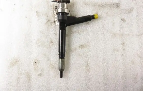 Opel Meriva A Fuel injector 8973138612