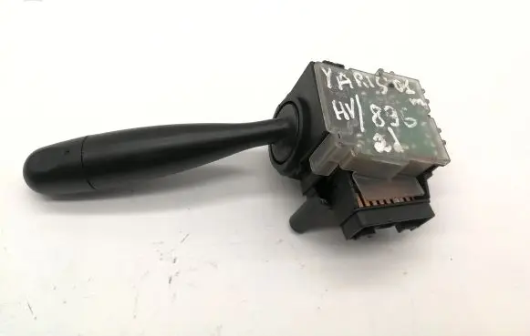 Toyota Yaris Indicator stalk 173647