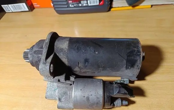 Volkswagen Jetta V Starter motor 02Z911023F 0001123012