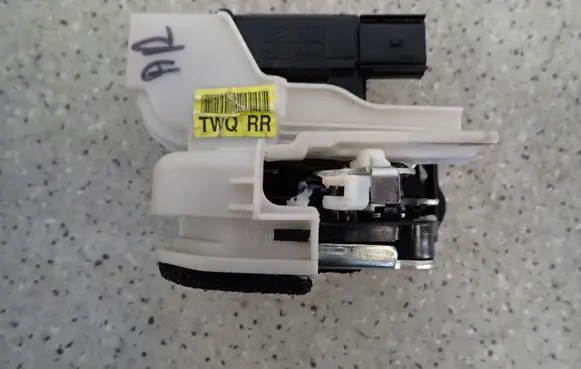 KIA Picanto Rear door lock