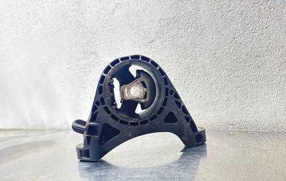 Opel Insignia A Engine mount bracket 13227769