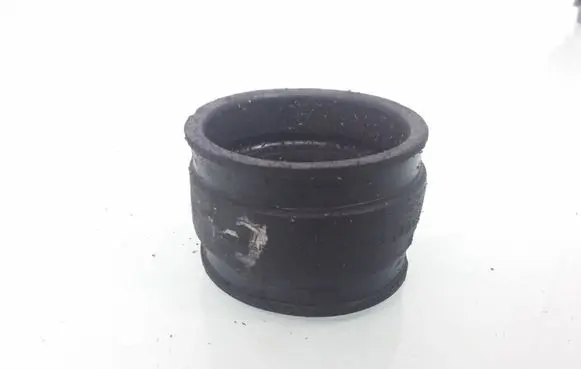 Audi A6 S6 C4 4A Air intake hose/pipe 058133299