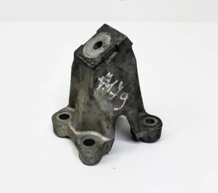 Audi A6 S6 C6 4F Engine mounting bracket 4F0199307AA