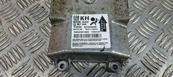 Opel Zafira B Airbag control unit/module 13367444
