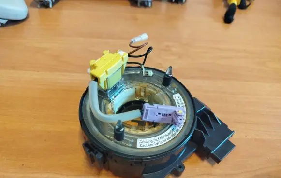 Audi A3 S3 8P Airbag slip ring squib (SRS ring) 1K0959653
