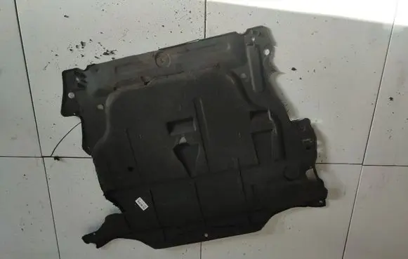 Ford Mondeo MK IV Engine splash shield/under tray 