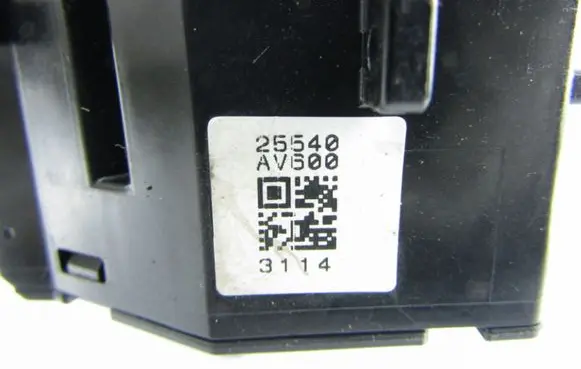 Nissan Primera Light switch 25540AV600