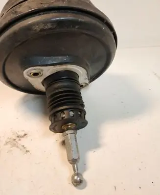 Audi A6 Allroad C5 Brake booster 4B3612105A