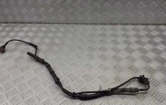 Volkswagen Polo IV 9N3 Power steering hose/pipe/line