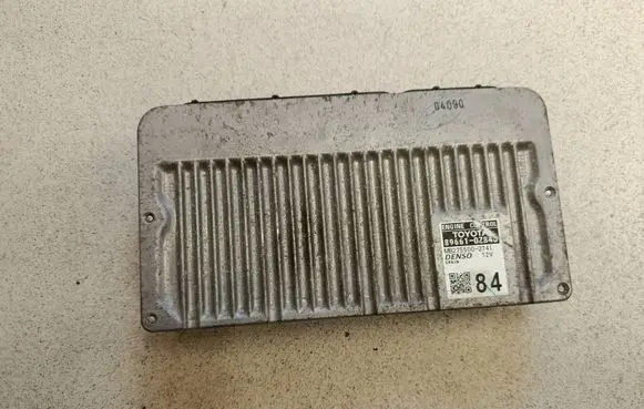 Toyota Auris E180 Engine control unit/module 896610Z840 MB2755002741