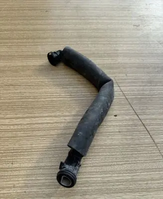 BMW X3 G01 Breather hose/pipe 7623745