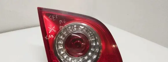Volkswagen PASSAT B6 Tailgate rear/tail lights ZSB305945