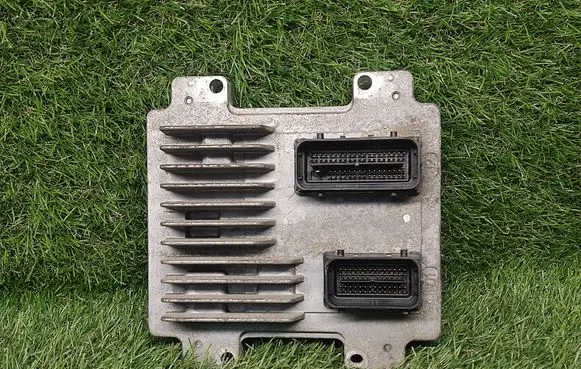 Opel Astra J Engine control unit/module ECU 12639891 12636386