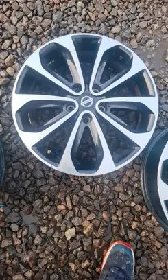 Nissan Qashqai R16 alloy rim 8086-10A