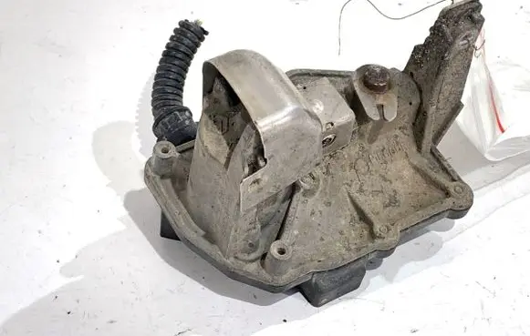 Renault Kangoo II Engine shut-off valve 147B08010R