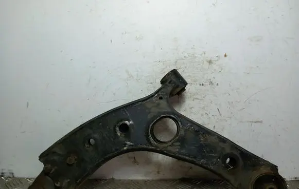 KIA Sorento Front lower control arm/wishbone