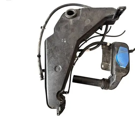 Audi Q5 SQ5 Windshield washer fluid reservoir/tank 8R0955453B 8R0955452A