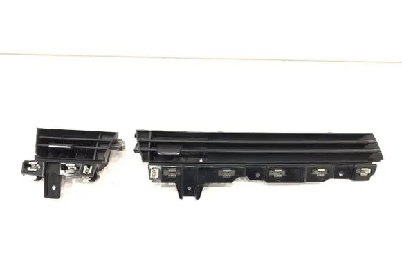 Dashboard side air vent grill/cover trim