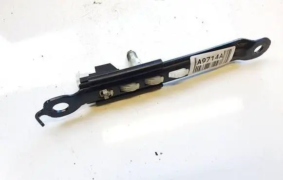 Toyota Auris 150 Seat belt adjustment rail e563003