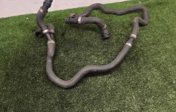BMW 5 E60 E61 Engine coolant pipe/hose 7512727 3270ET
