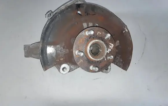 Toyota Prius (XW30) Front wheel hub 4355047010